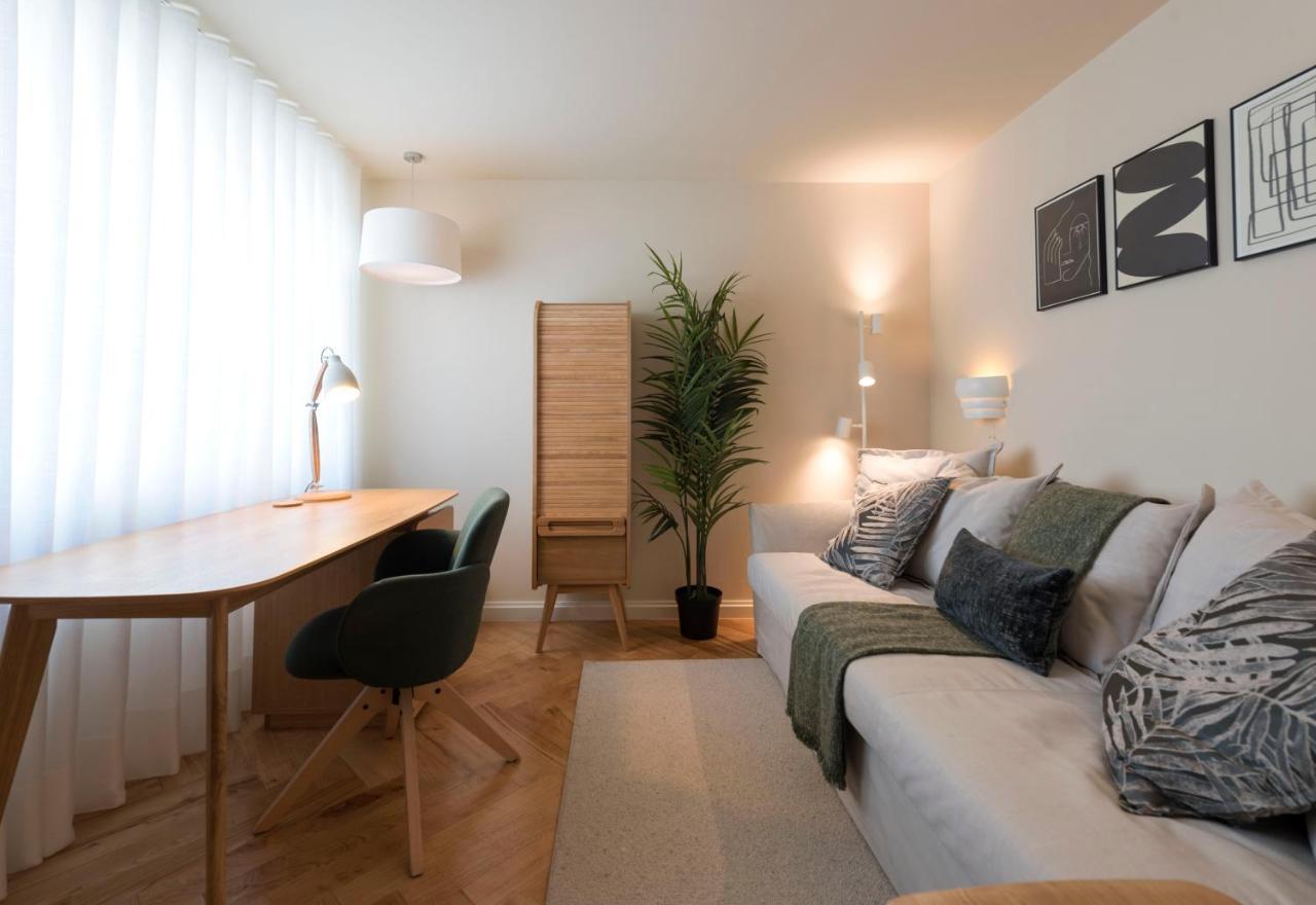 Emporium Deluxe 3Br Apartment W/ Private Parking By Lovelystay Porto Kültér fotó